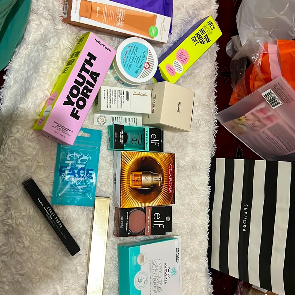 Youth foria , elf, Laura mercier , still a , Bobbi brown